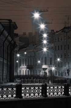 Звездопад / В Санкт-Петербурге ночью. Сепия. 45х30 см