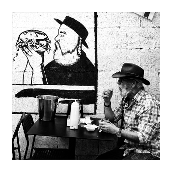 Lunchtime / Ресторан &quot;Еврейская мама&quot;, рынок Кармель в Тель Авиве