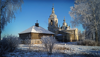 В морозный день / В селе Кичанзино. Вид на Покровскую церковь.