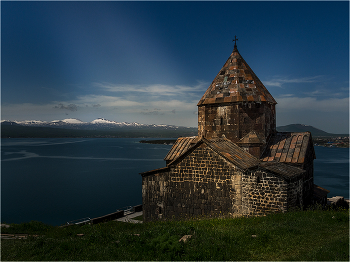 Севанаванк... / Армения, озеро Севан, монастырь Севанаванк