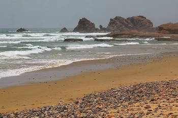 Дикий пляж Легзира в Марокко / ***