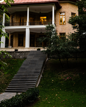  / house