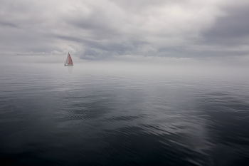 No horizon / В бухте Золотой Рог.