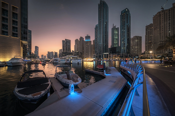 Boats in Marina At Sunset / Лодки в Дубай Марине на закате