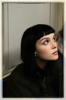 "Барышня-крестьянка"... / Лица в метро.