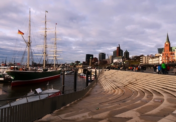 Hafen Hamburg / Слайд-шоу Гамбурга:

https://www.youtube.com/watch?v=IGn-NNqkBL0&amp;t=48s

https://www.youtube.com/watch?v=i0kxa-sex6o&amp;t=32s

 https://www.youtube.com/watch?v=DA7DProSV6o&amp;list=UUEOp3amNaNT0205lPmdFi8w&amp;index=19