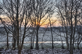 &nbsp; / Sonnenaufgang im Schnee und Eis