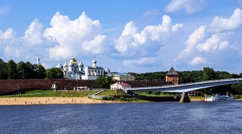 Новгород. / */**
