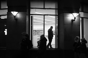 Человек в окне / ....