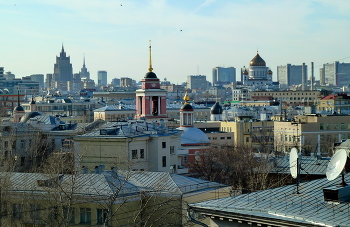 Московские храмы и высотки / Вид Москвы из Замоскворечья