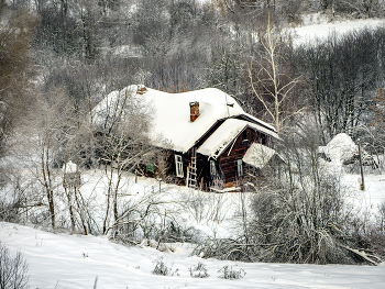 Дом под снегом / Зима