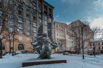 памятник А.Хачатуряну / Москва, прогулка по центру города