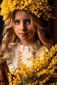 Алиса / модель Алиса Веселухина
причёска Марина Быстрова
платье и студия «Каталея»
