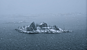 Мартовский снегопад / о. Русский. 
Финский залив, Хельсинский архипелаг


https://photocentra.ru/work/569151

https://photocentra.ru/work/569374?id_auth_photo=29736