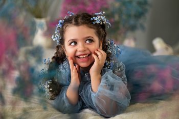 Розово-голубые гипсофилы / модель Милана
причёска Марина Быстрова
платье и студия «Каталея»