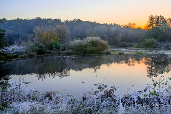 Заморозки в октябре. / Рассвет на озере Рожок.