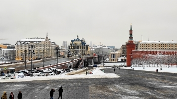 Зимняя Москва / Васильевский спуск и Большой Москворецкий мост