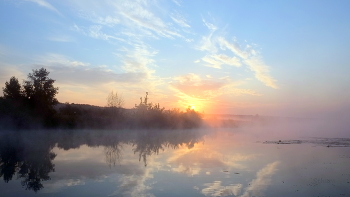 Рассвет. / Август. Озеро Сосновое.