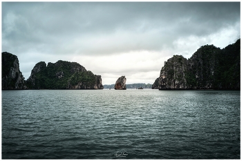 &nbsp; / Beautiful sight at Lan Ha Bay, Vietnam. 
Image is captured with Nikon Z6ii and CZJ Flektogon 35/2.4 lens