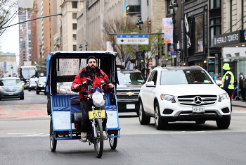 Taxi на Бродвее / ***