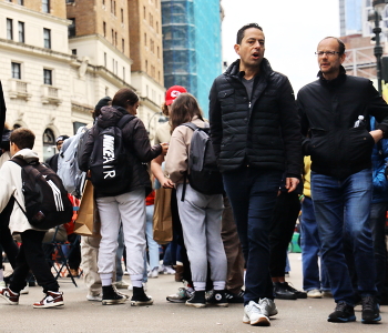 Будни. Бродве / ***