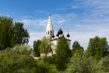 Храм Воскресения Христова / Село Вятское, Ярославская обл.