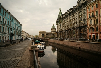 Утро в апреле / Петербург