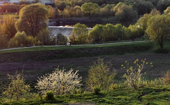 Весенний вечер / Городской сюжет из старого города Серпухов