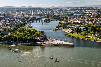 Кобленц Германия / Город на западе Германии, в федеральной земле Рейнланд-Пфальц. Стоит у слияния двух рек - Рейна и Мозеля. Третий по населённости город в федеральной земле.