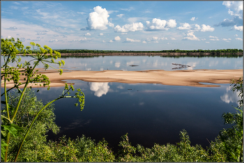 На Северной Двине. / Река в районе Холмогор (Архангельская область).