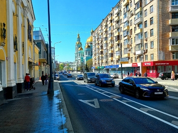 улица Спартаковская/Вид на Елоховский Собор / улица Спартаковская/Вид на Елоховский Собор