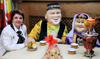 Чаепитие / Писатель Нина Пикулева