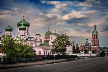 Свято-Димитриевский Иларионовский Троекуровский монастырь / Женский монастырь Елецкой епархии Русской православной церкви, расположенный в селе Троекурово Лебедянского района Липецкой области. Дата основания - 1857г.