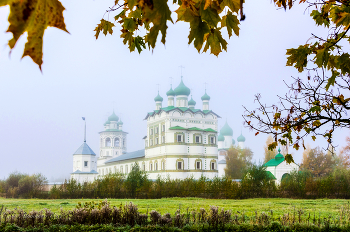 Великий Новгород. / 2015 год. Николо-Вяжищский ставропигиальный женский монастырь.