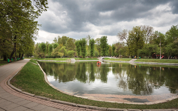 В весеннем парке... / ***