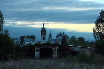 Николо-Улейминский монастырь.. / ..на берегу реки Улеймы в 11 км от Углича. В 1992 году был передан старообрядцам...