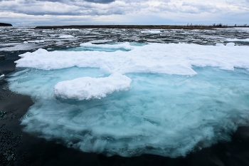 майский лёд. / Байкал в мае.