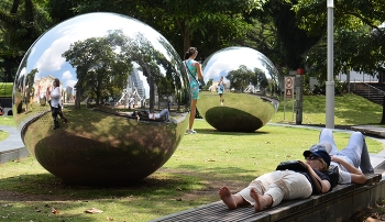 Оптические развлечения / В одном из парков Сингапура