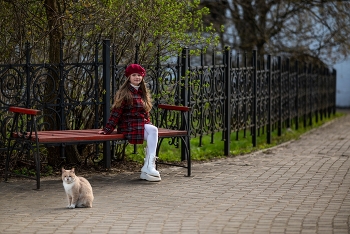 Ульяна и кот / модель Ульяна Рюмина