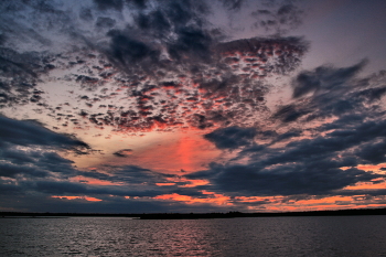 Закат на Онежском озере / Онежское озеро