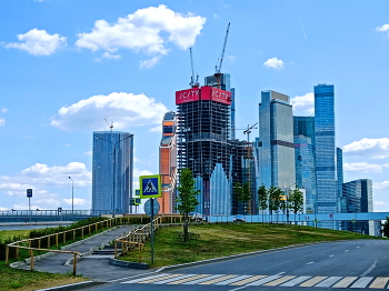 Строятся голубые города / Шелепиха