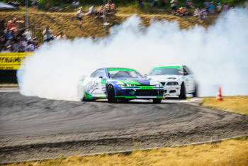 Driftstayki / https://www.youtube.com/watch?v=zo8--nPcw_o