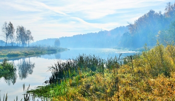 "Туман сиреневой накидкой укрыл речные берега ..." / Утренний этюд ...