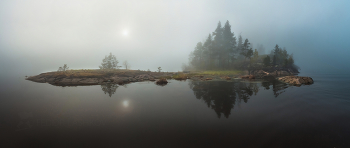 Остров- крейсер / Густой летний туман, мы медленно плыли на моторной лодке. И из тумана появлялся он – крейсер. 
Карелия. Национальный парк "Ладожские шхеры".
Из фотопроекта «Чарующая Ладога».

Приглашаю в индивидуальный фототур «Чарующая Ладога», с моим авторским обучением фотоискусству. Подробности здесь: https://vk.com/topic-69994899_35719057