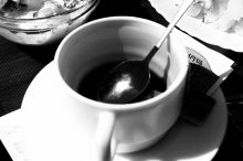 Чашка / черно-белый чай