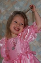 Мое розовое счастье / Это моя доченька Милашка. Ей уже 3 годика. Она начинающая фотомодель и актриса.