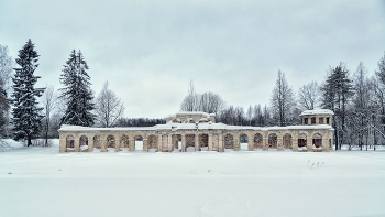 Зимняя Гатчина. Павильон "Птичник" в Гатчинском парке. / Январь 2022.