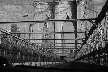 Бруклинский мост / ***