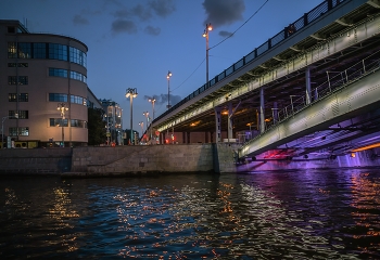 По реке / Москва-река