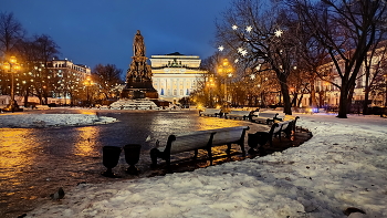 Площадь Островского / Санкт-Петербург